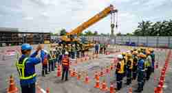 ลานฝึกอบรมใช้รถเครน